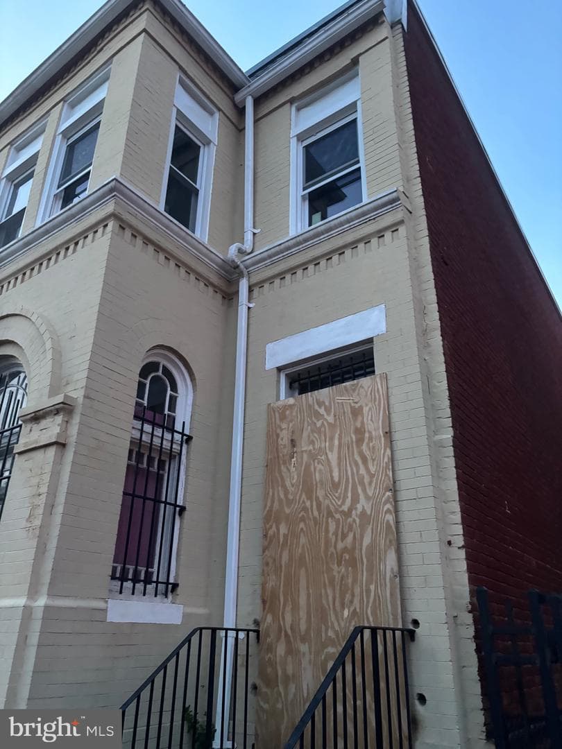 229 Elm Street NW, Washington