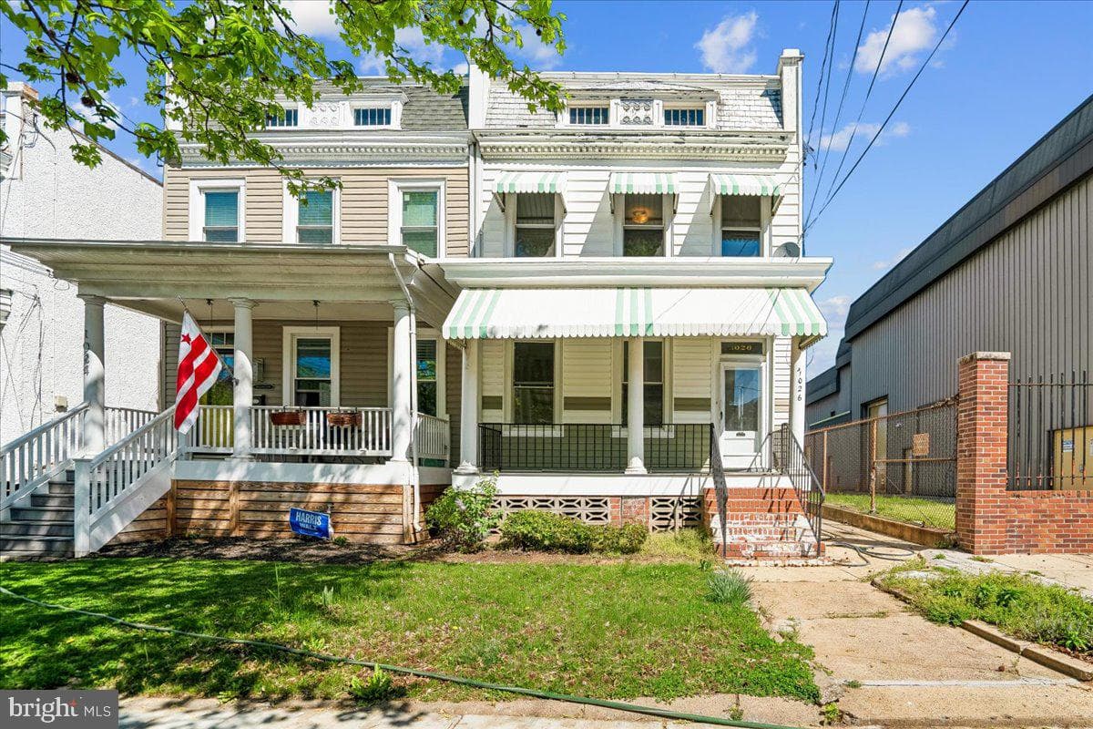 1026 Irving Street NE