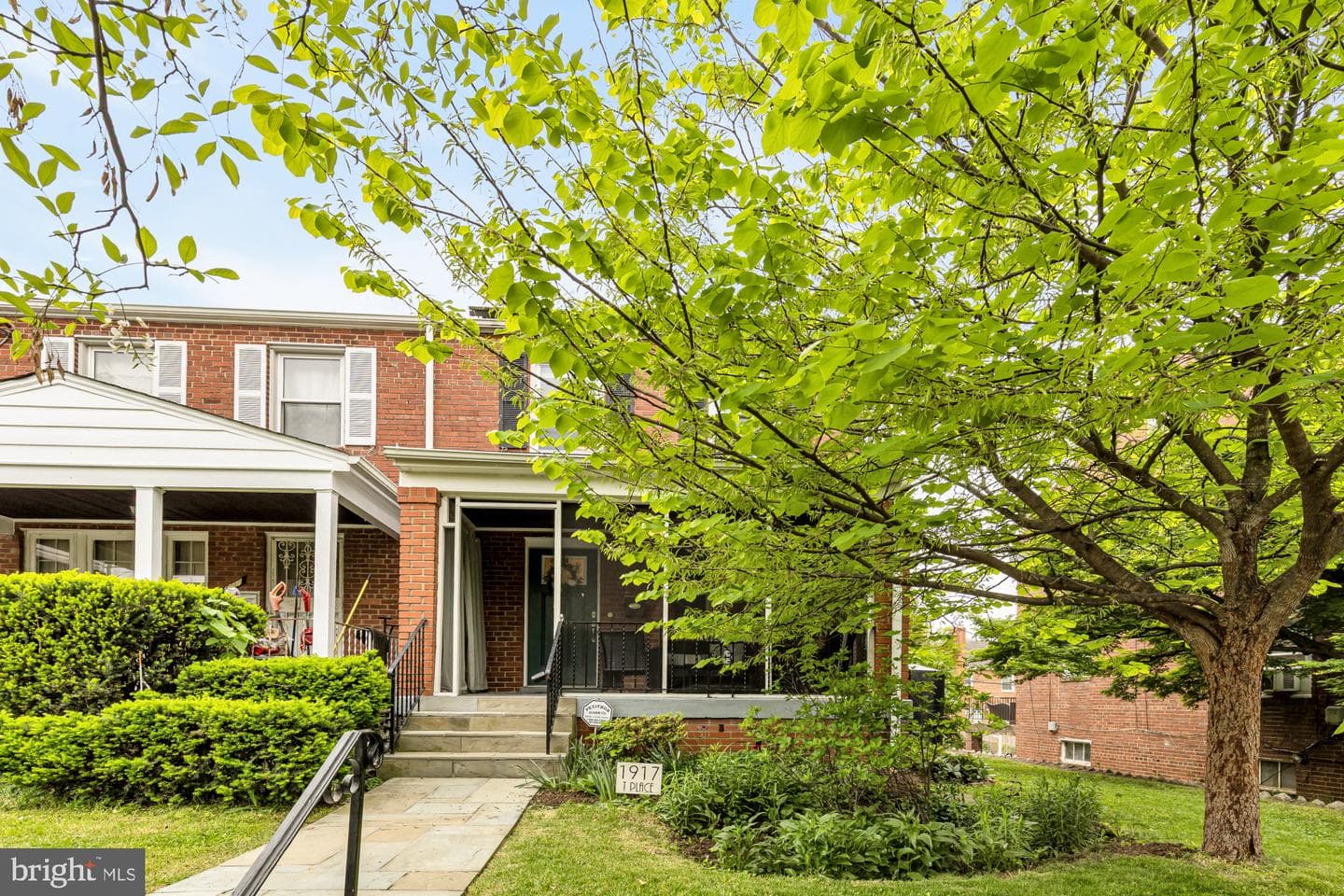 1917 T Place SE