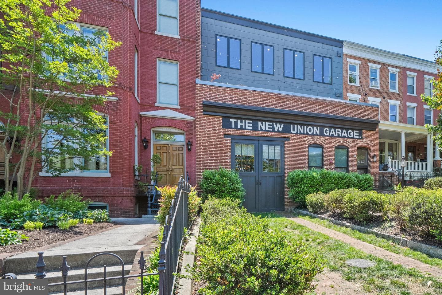 645 Maryland Avenue NE #301 photo 1