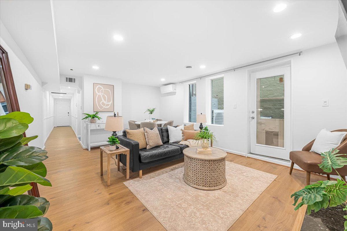 1338 Vermont Avenue NW #2