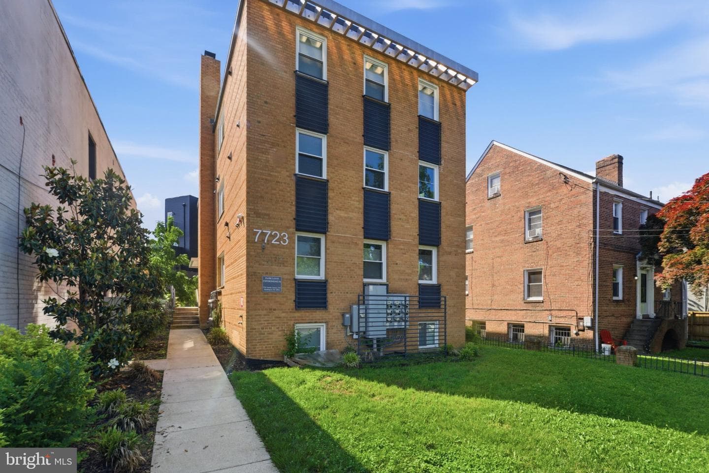 7723 Alaska Avenue NW #b102, Washington