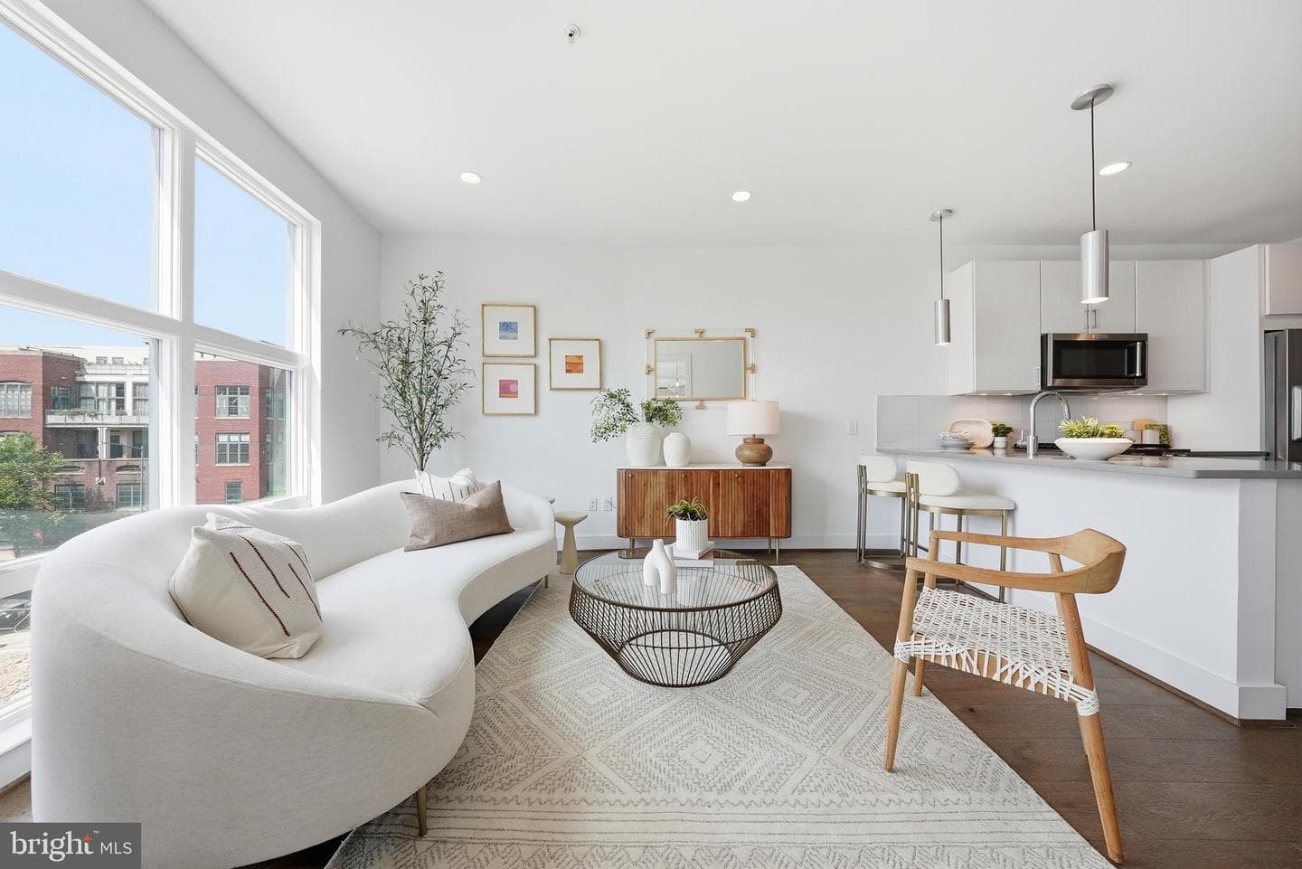 2337 Champlain Street NW #305