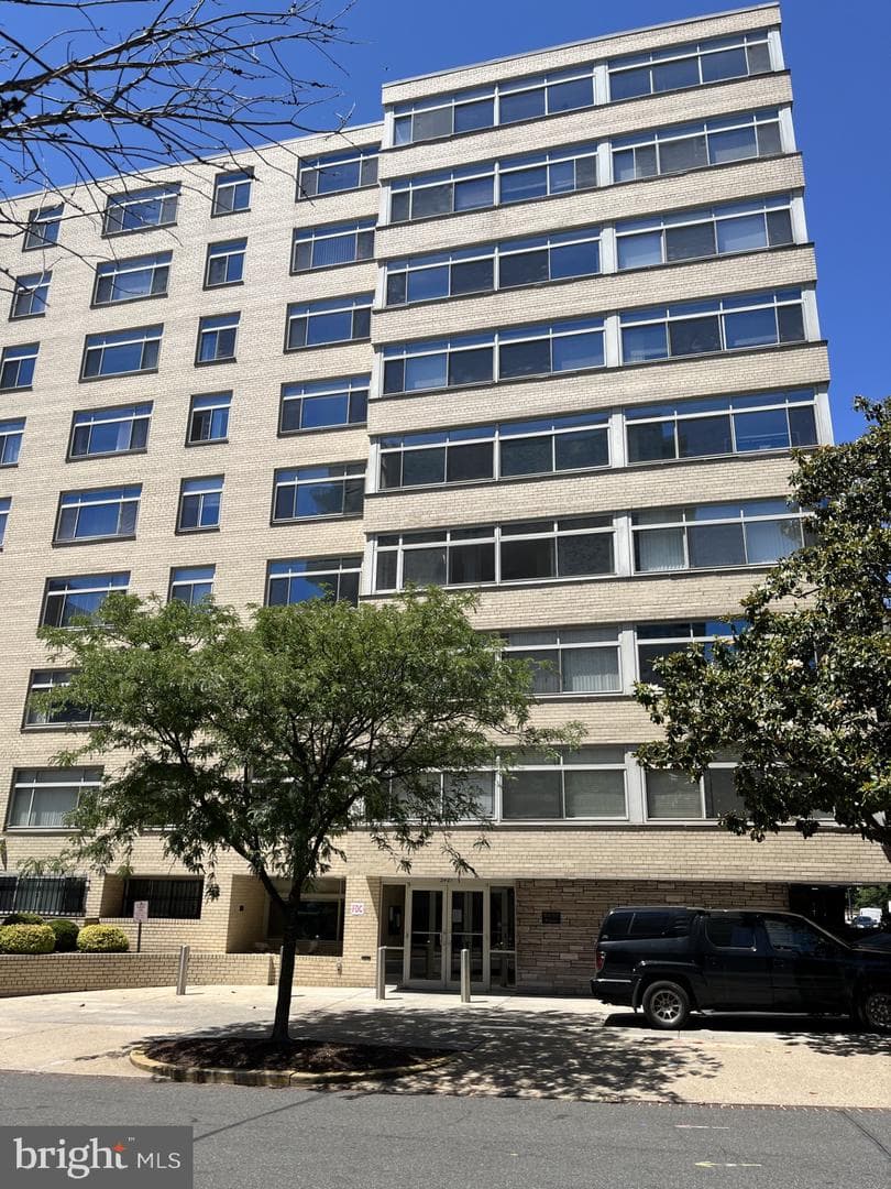 2401 H Street NW #807