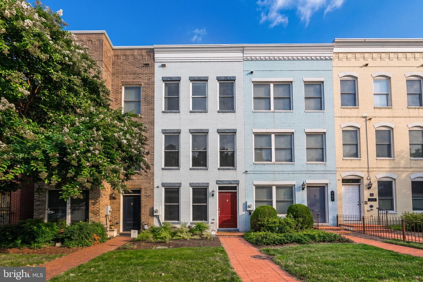 909 5th Street SE, Washington