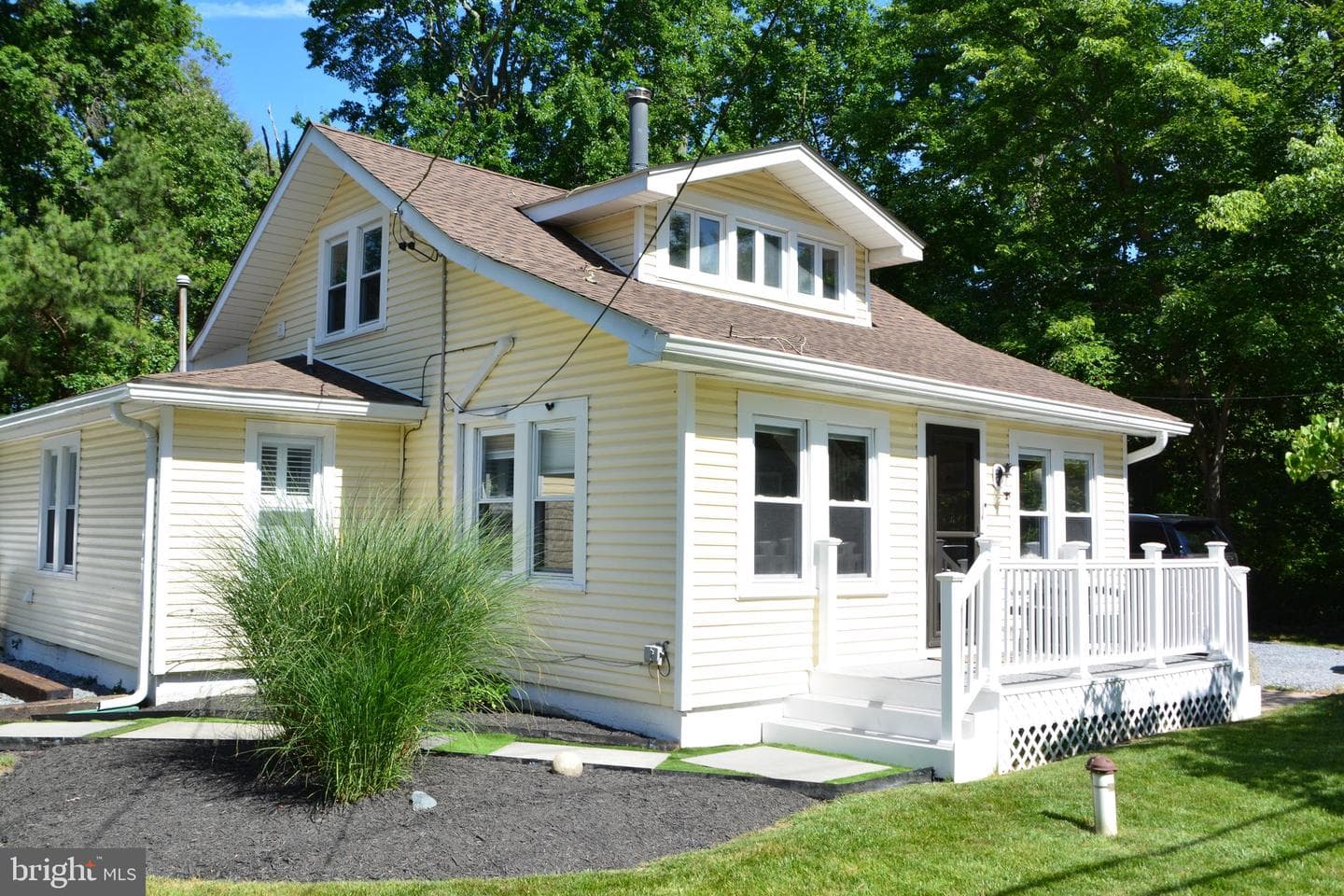 840 Walnut Avenue photo 1