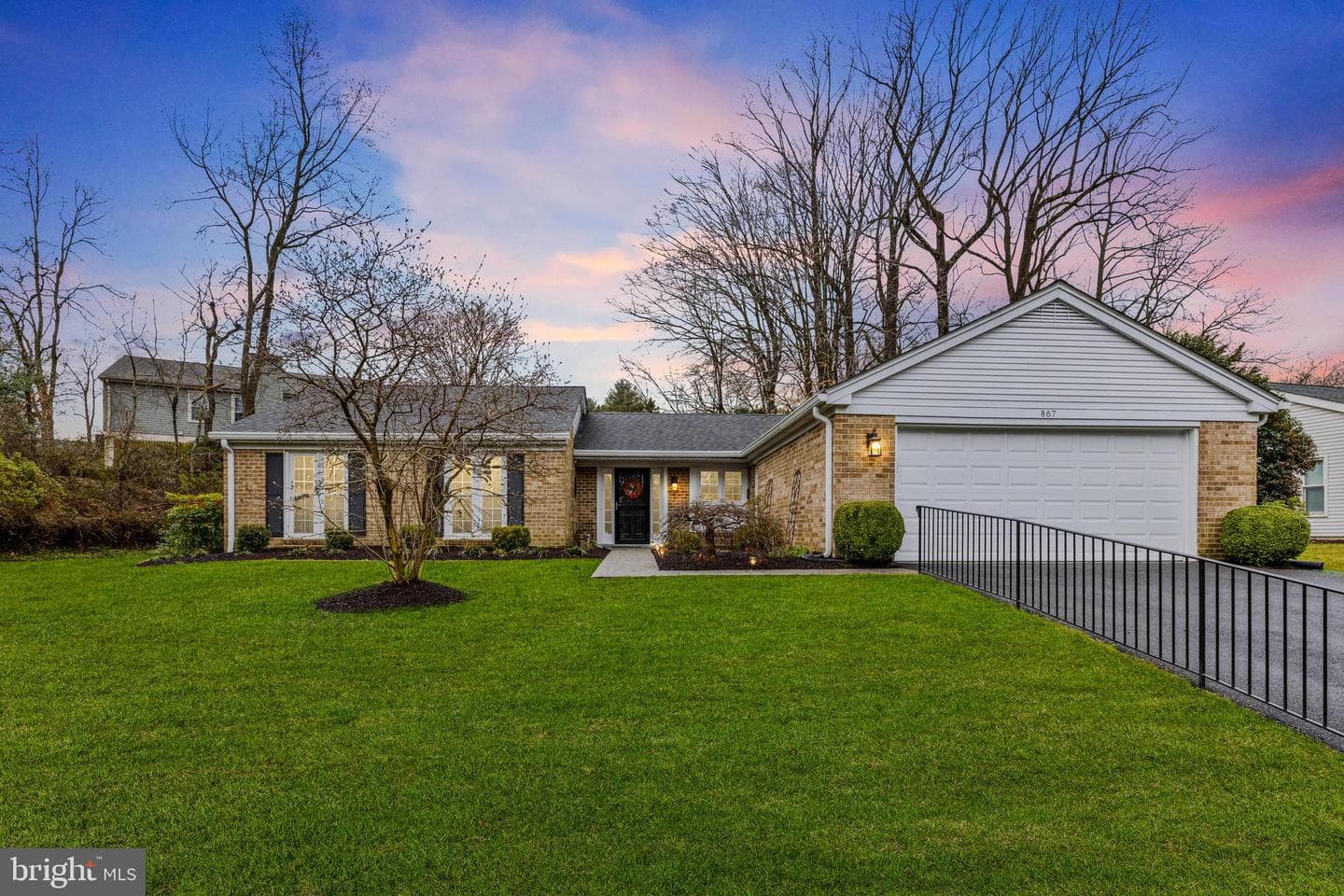 867 Clubhouse Village View photo 1