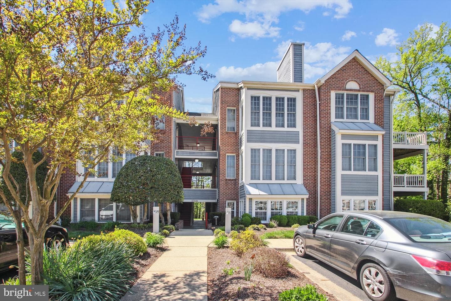 2708 Summerview Way #102 photo 1