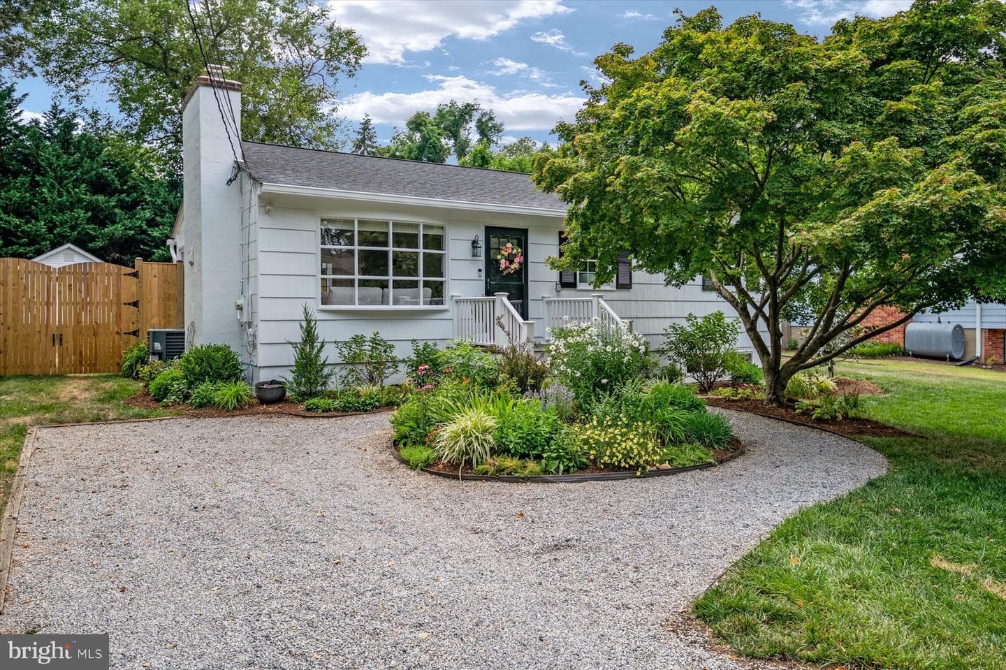 107 Great Lake Drive photo 1