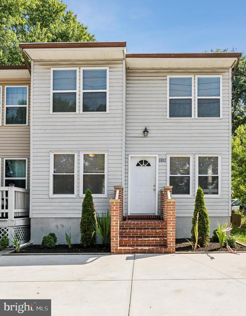 1112 Forest Drive photo 1