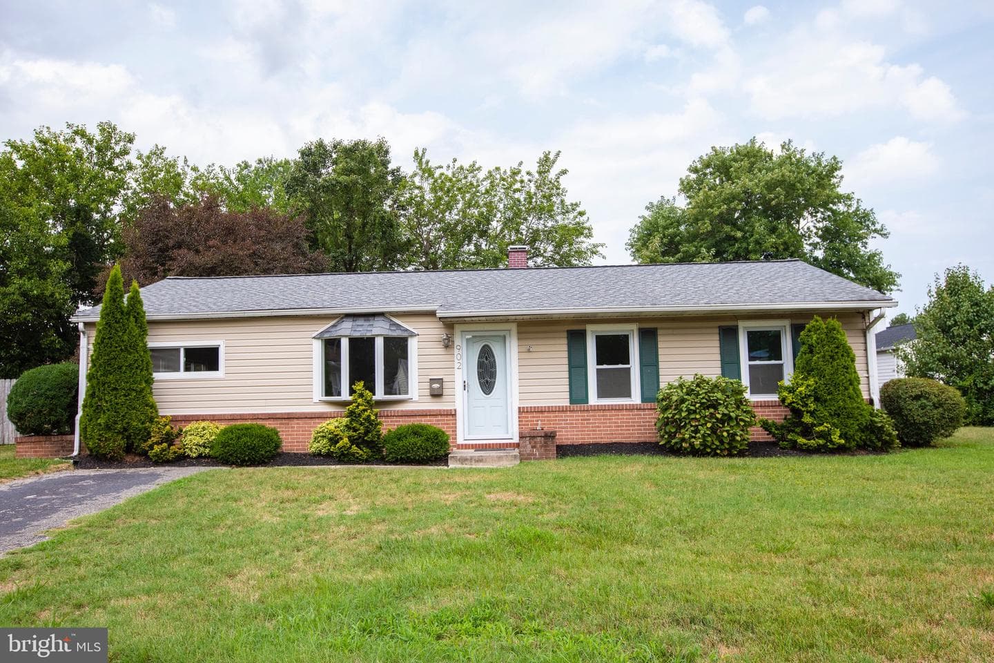 902 Sunny Brook Court photo 1