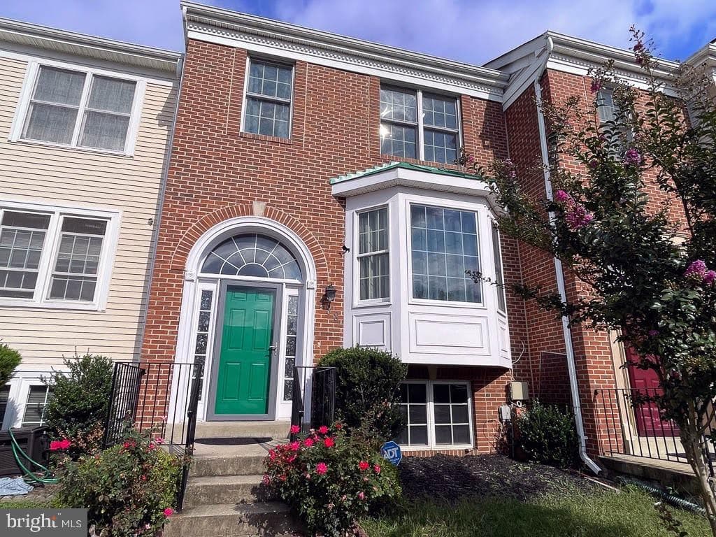288 Saint Michaels Circle photo 1