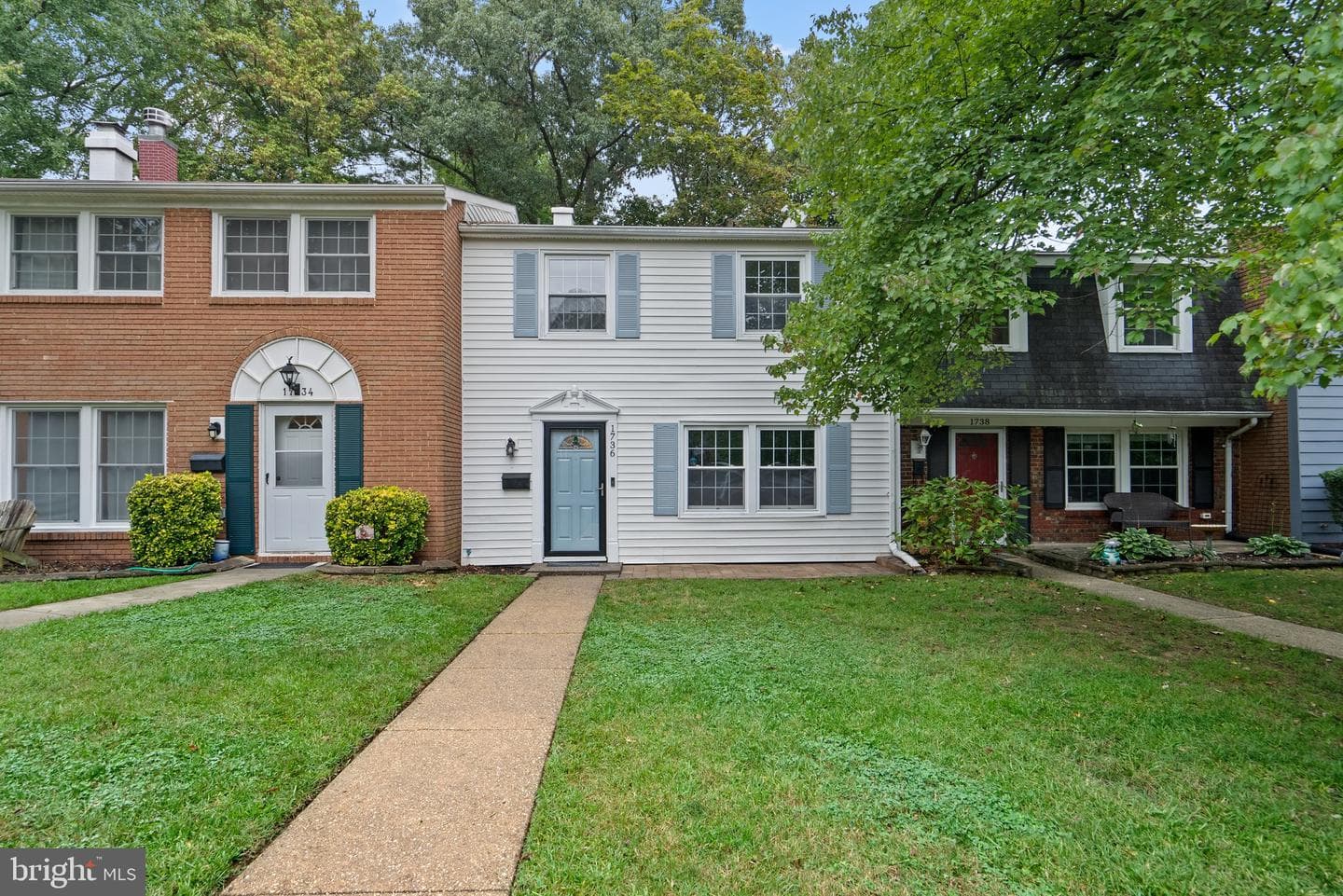 1736 Waldorf Court photo 1