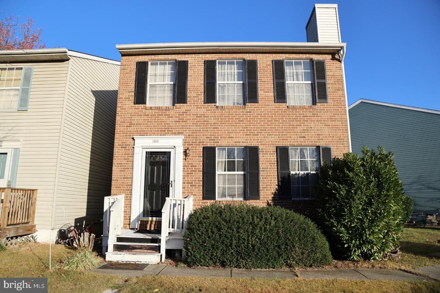 1810 Schooner Court photo 1