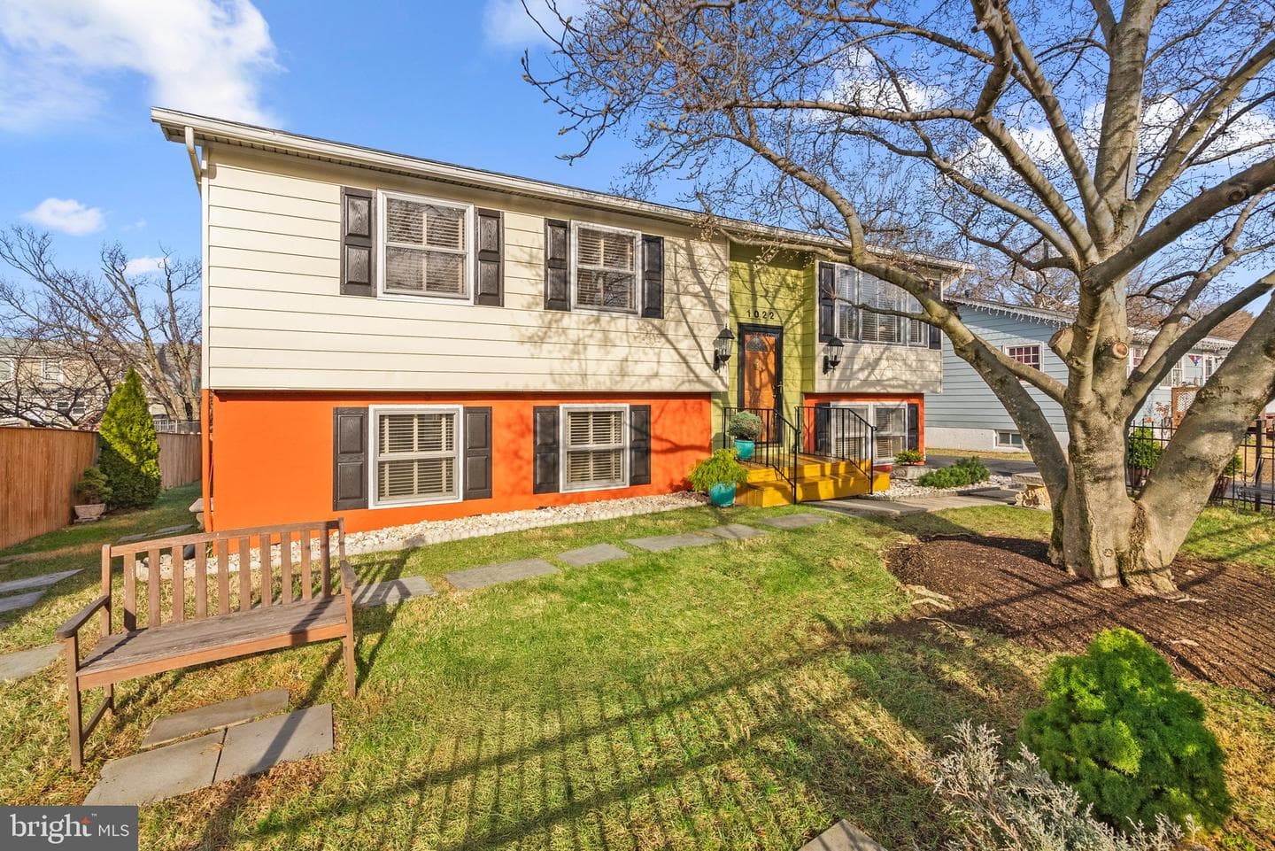 1022 Tyler Avenue photo 1