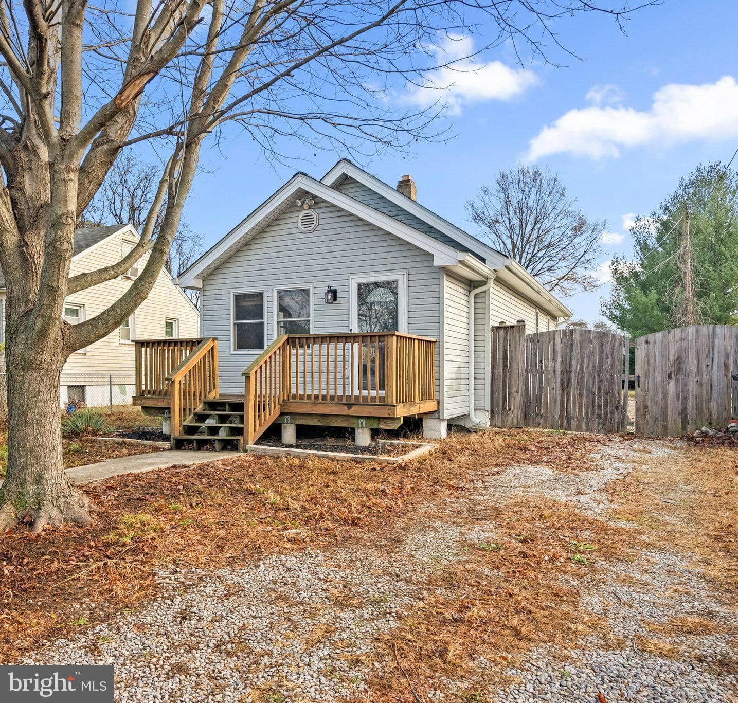 7737 W Shore Road photo 1