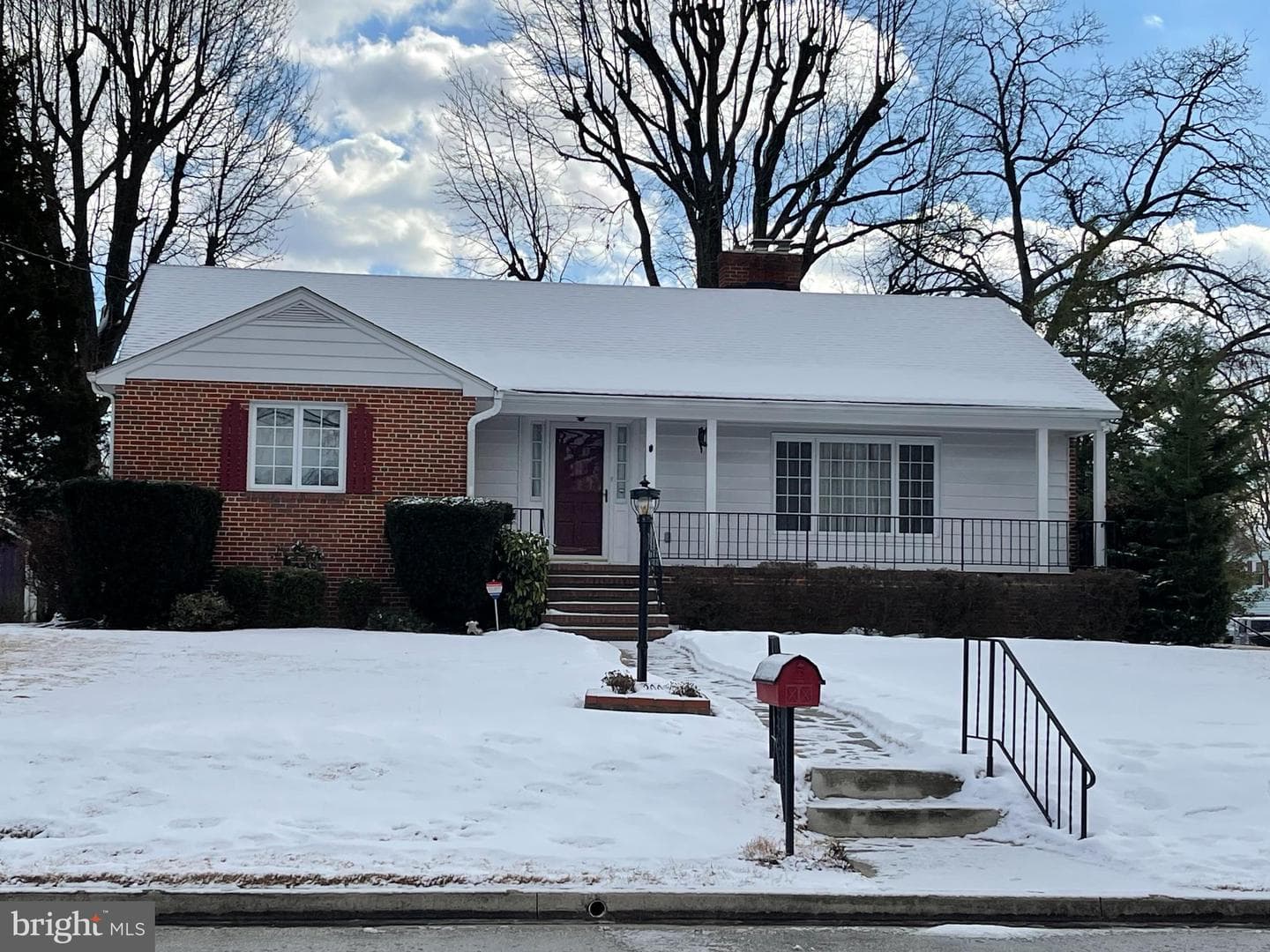 200 Phelps Avenue photo 1