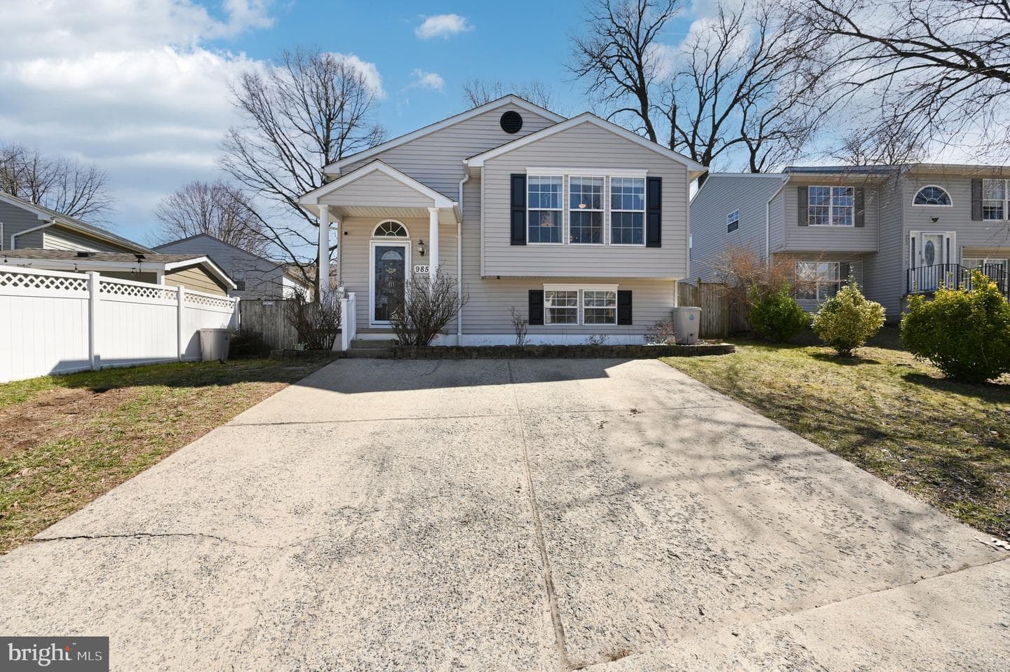 985 10th Street photo 1