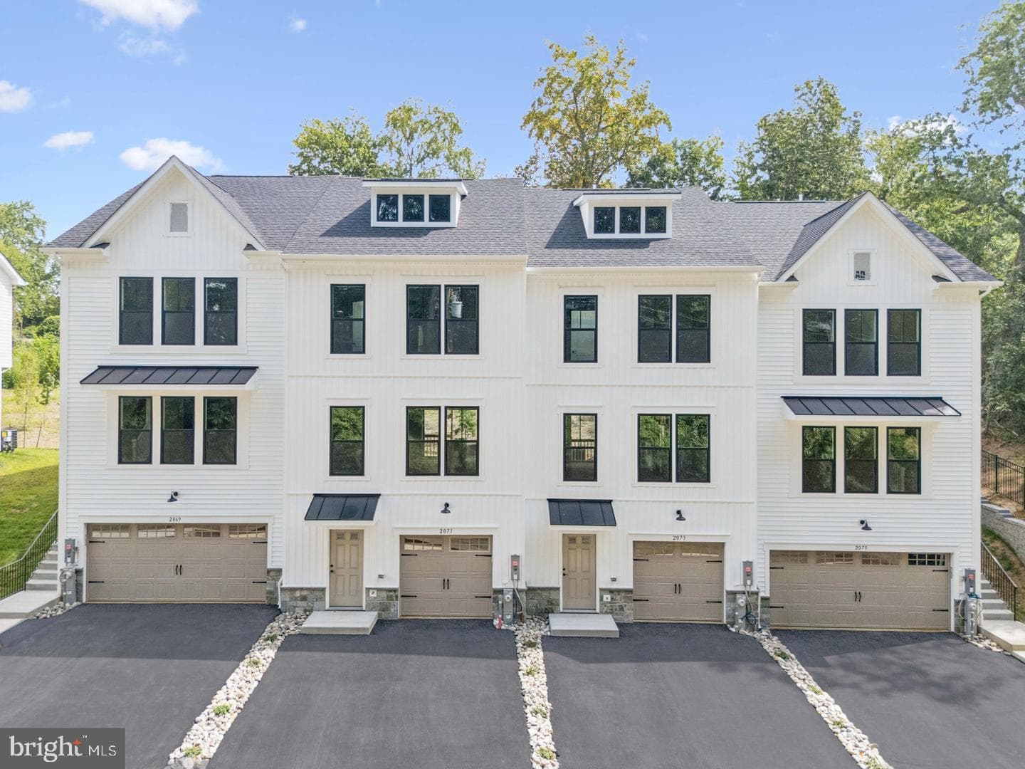 2071 Old Admiral Court photo 1