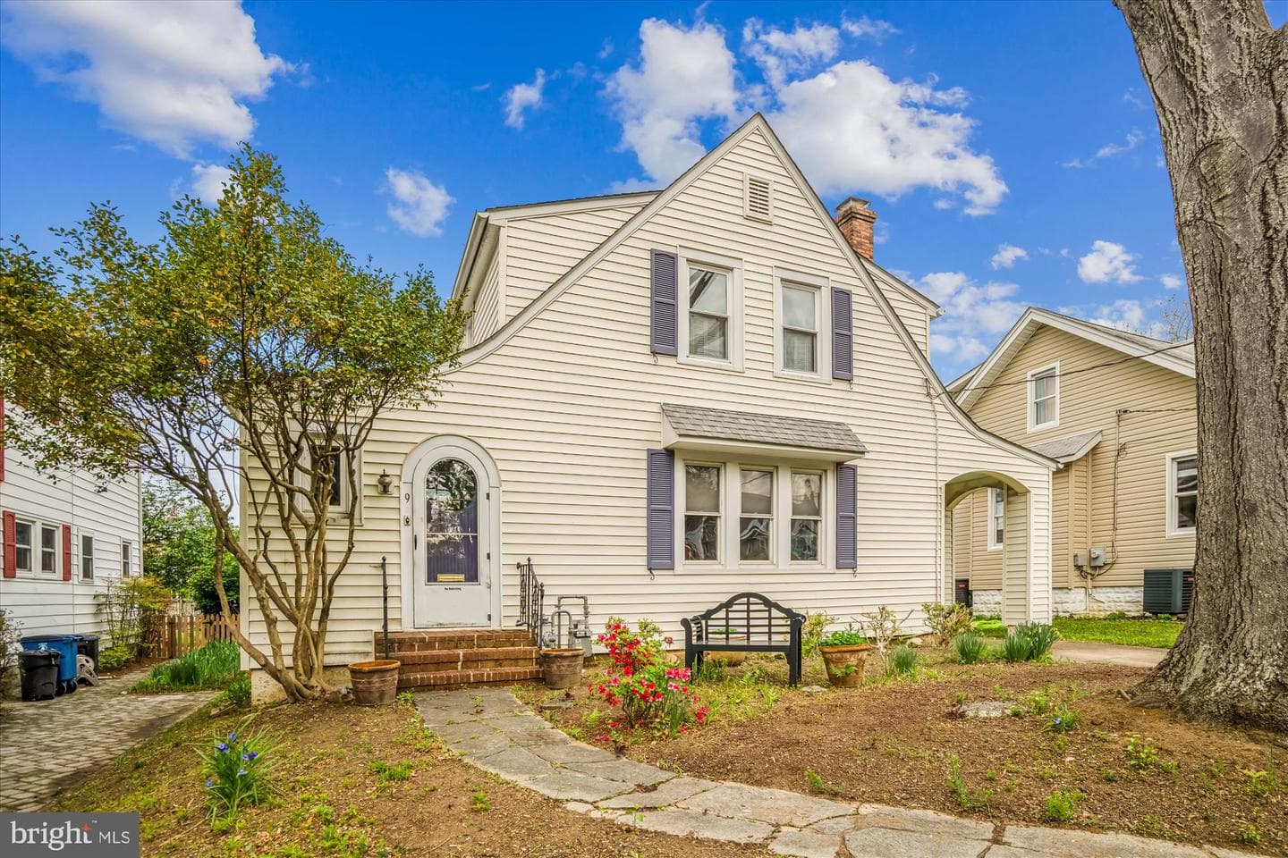 9 N Cherry Grove Avenue photo 1
