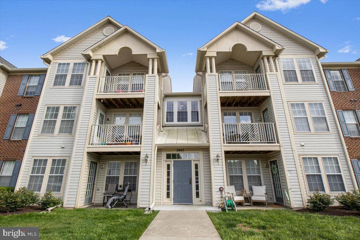 2445 Blue Spring Court #103 photo 1
