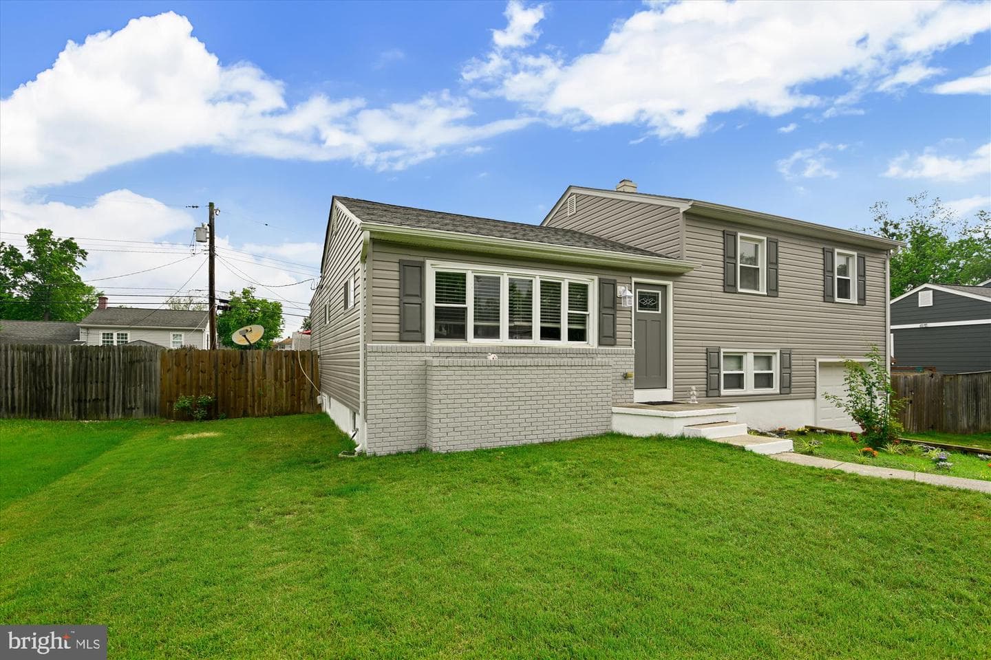 705 Mayo Road photo 1