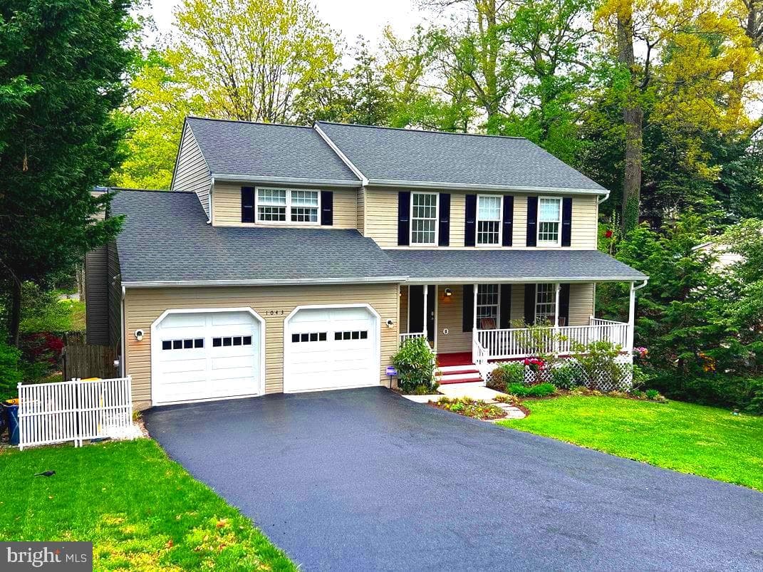 1043 Skyview Drive photo 1