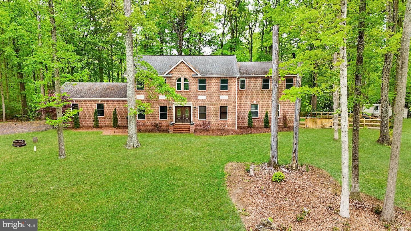 5185 Meadows Farm Road photo 1