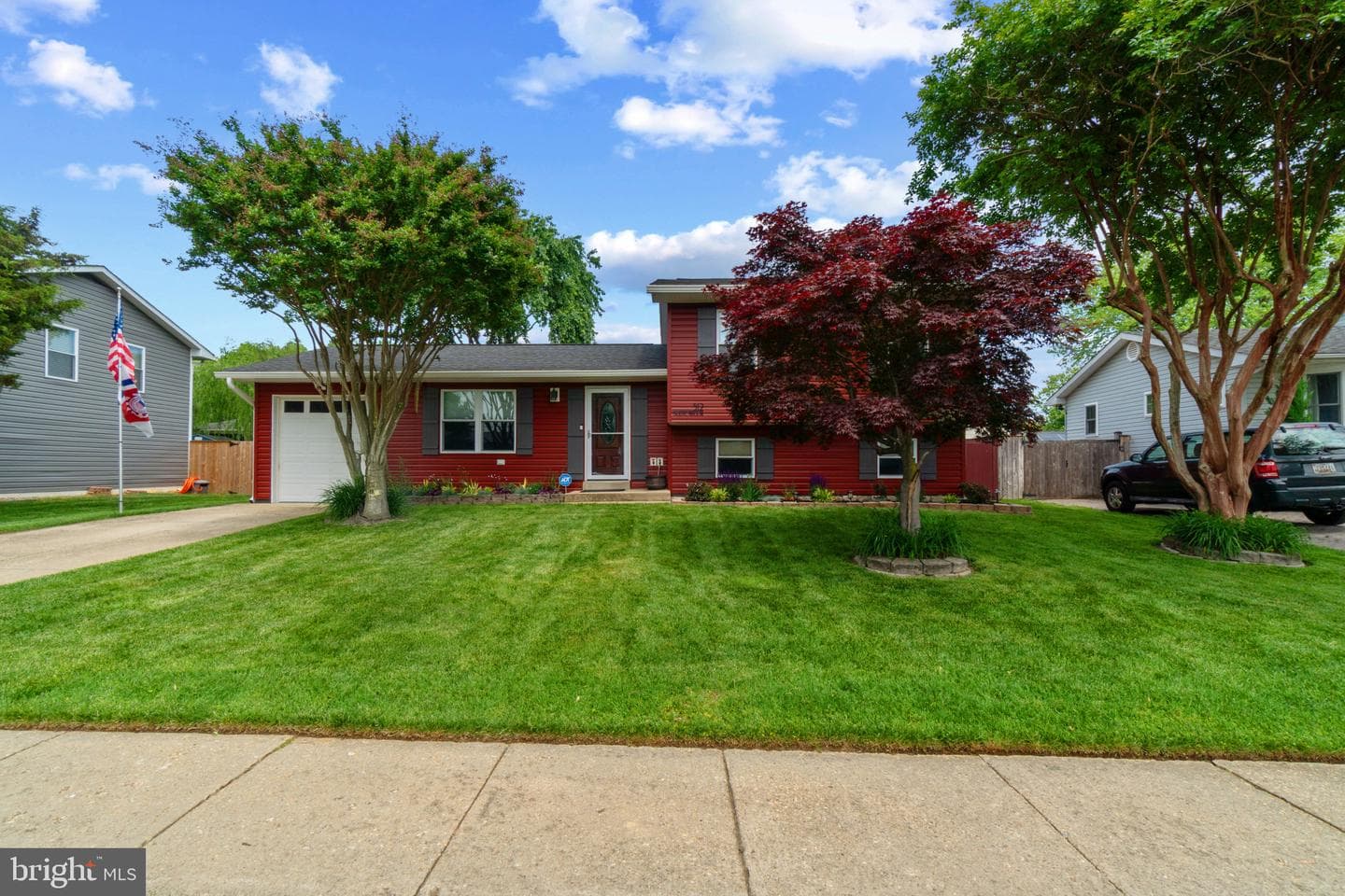 512 Majestic Prince Drive photo 1