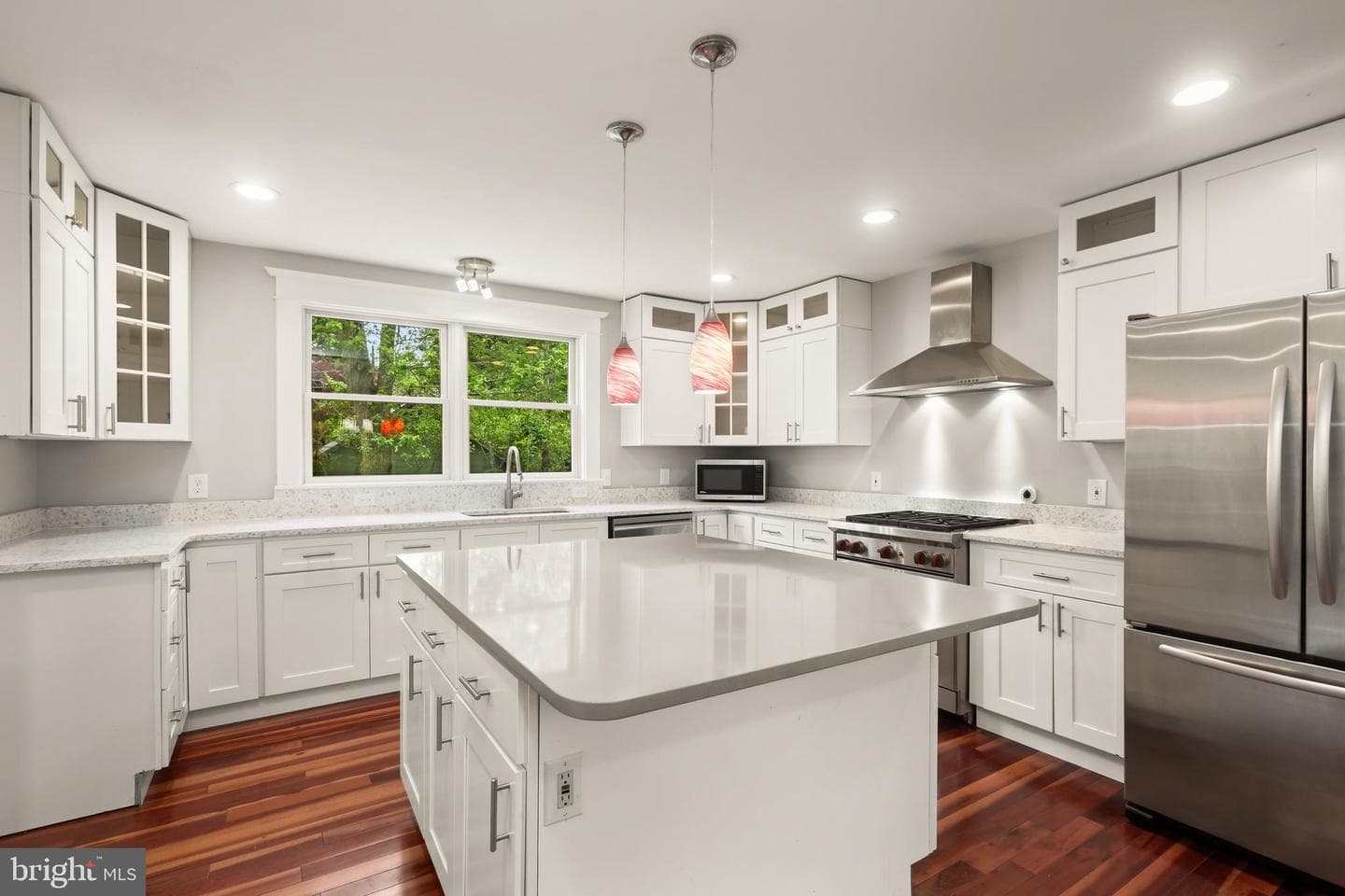 331 E Maple Road photo 1