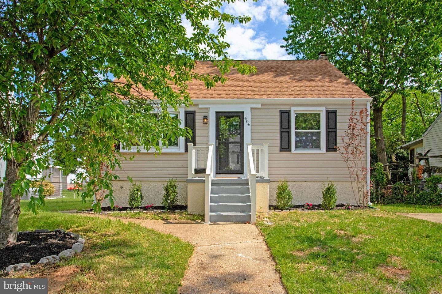 404 Nancy Avenue photo 1