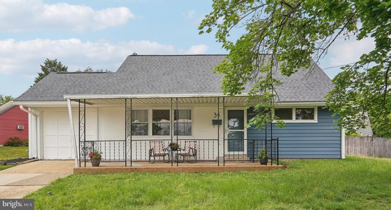 34 Thomas Road photo 1