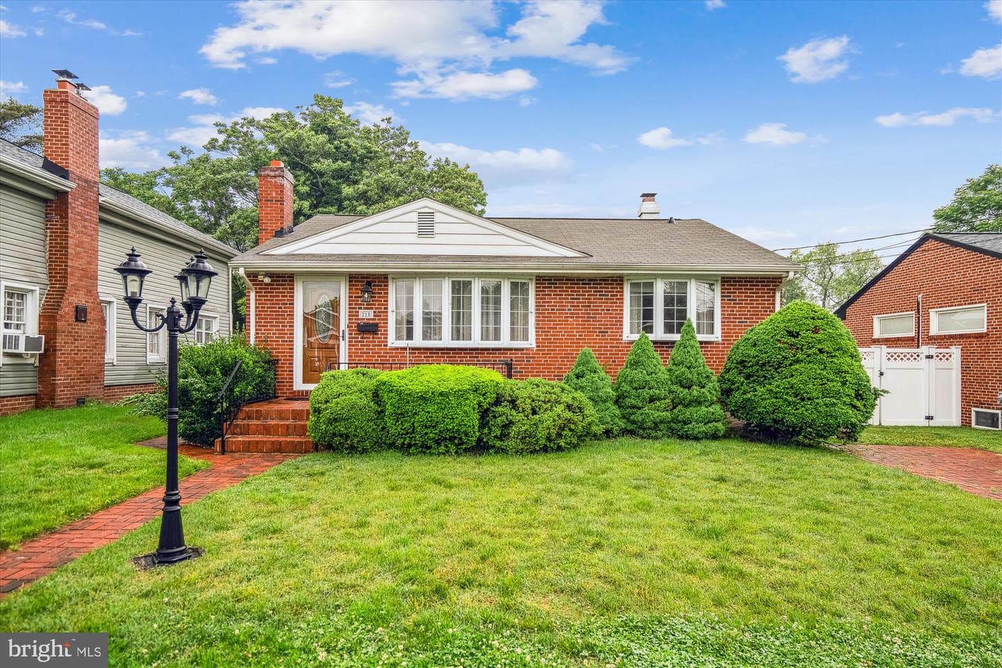 218 Dale Road photo 1