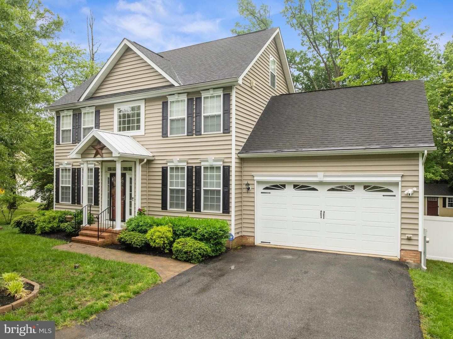 1407 James Way photo 1