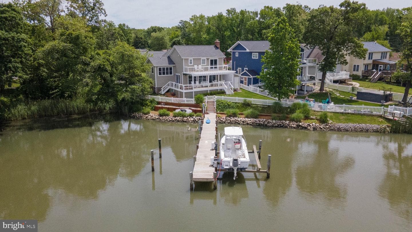 3930 Cove Road photo 1