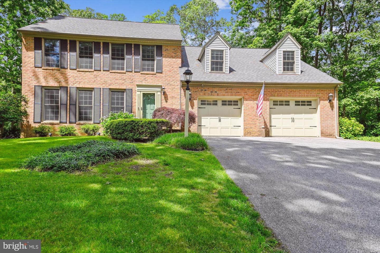 204 Ambleside Drive photo 1