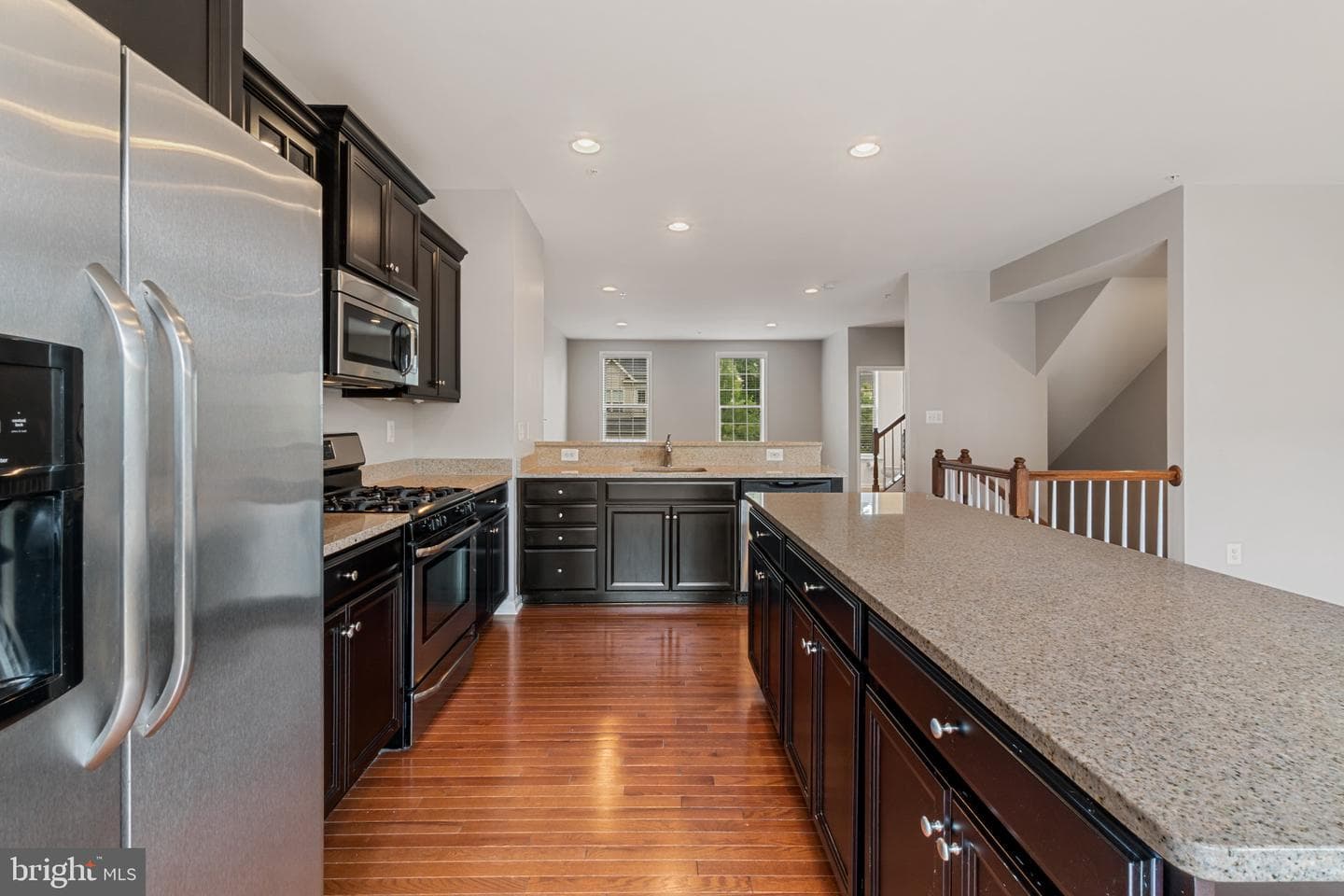 860 Nancy Lynn Lane photo 1