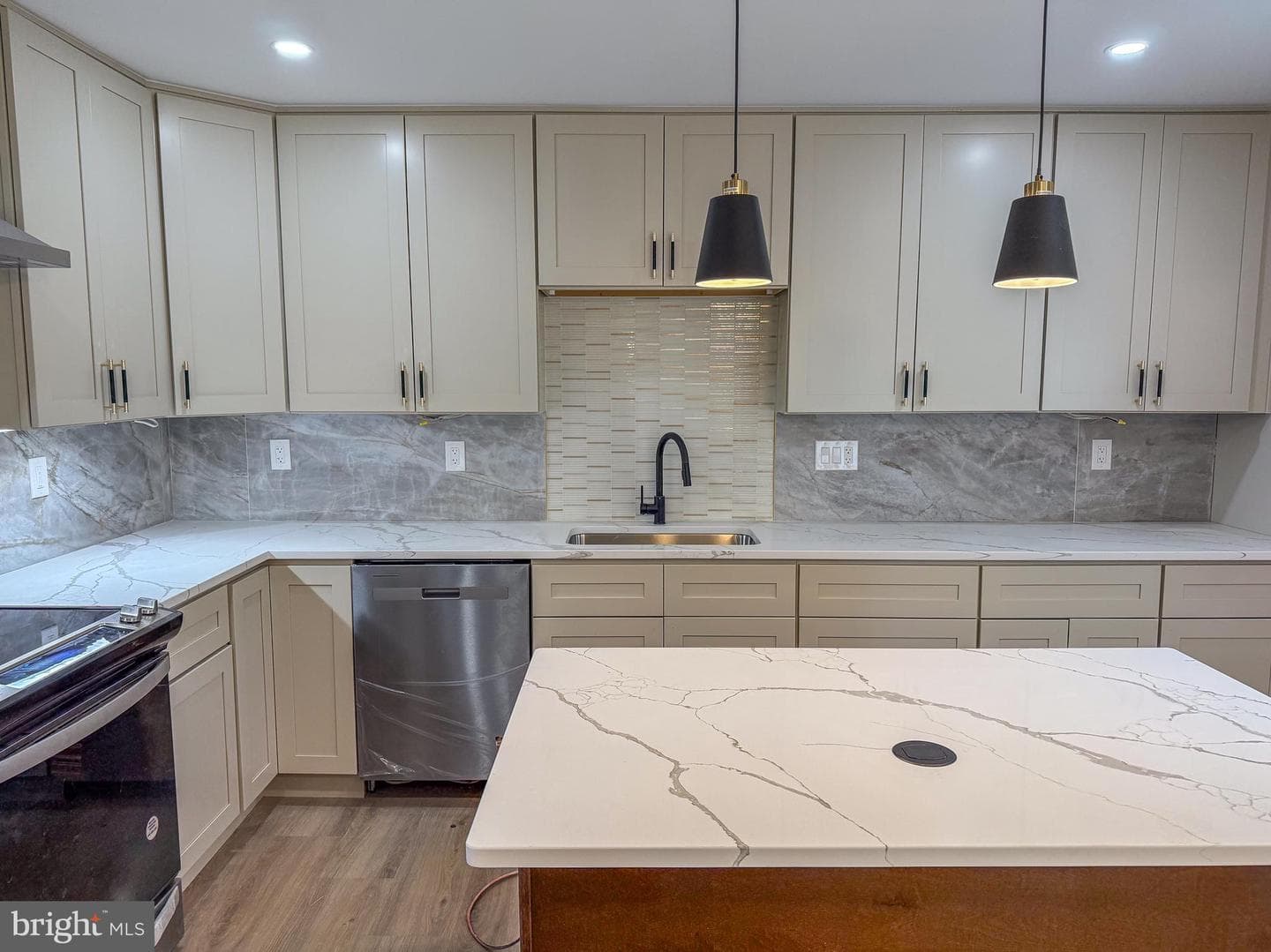 2503 Ambling Circle photo 1