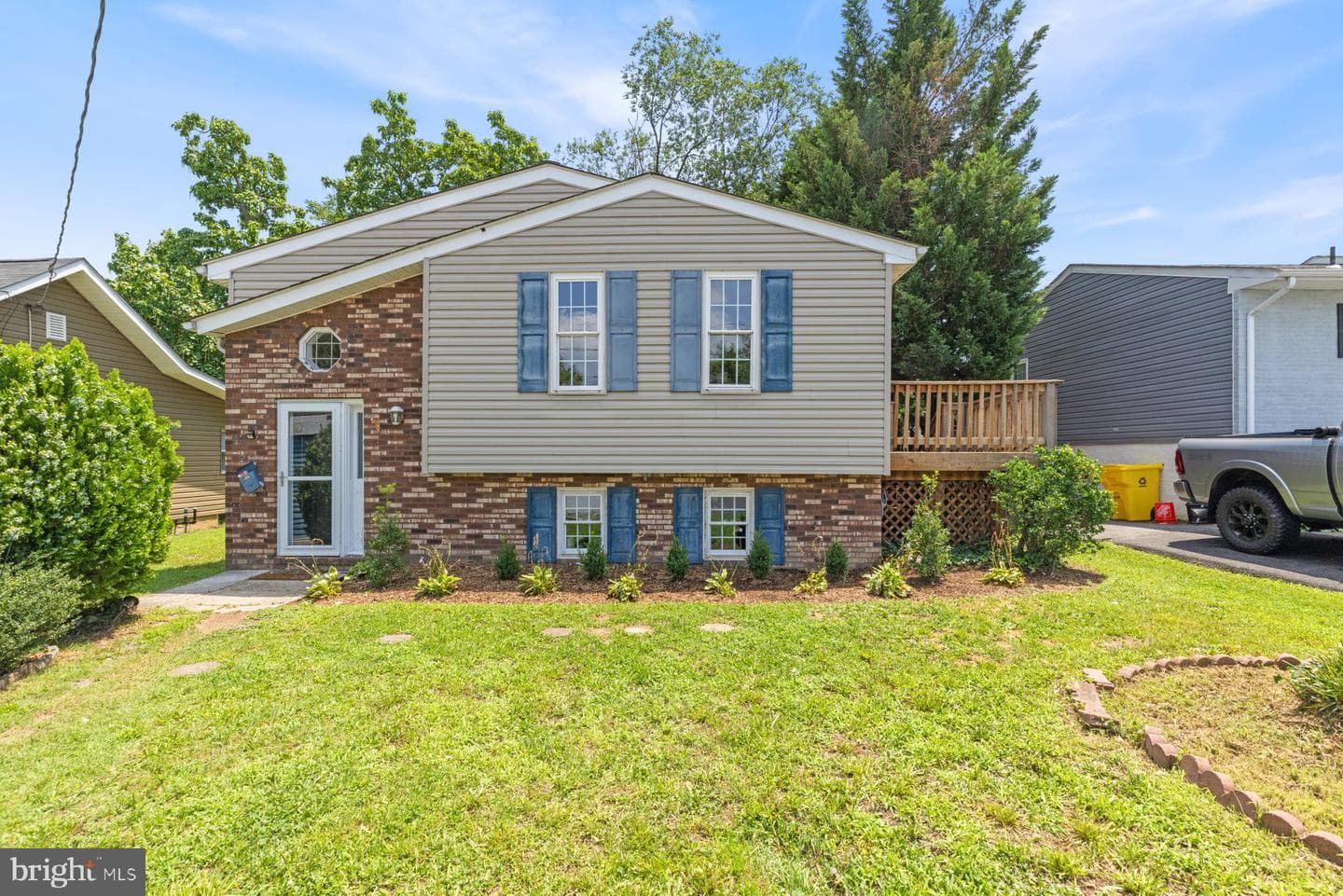 217 Kenwood Road photo 1