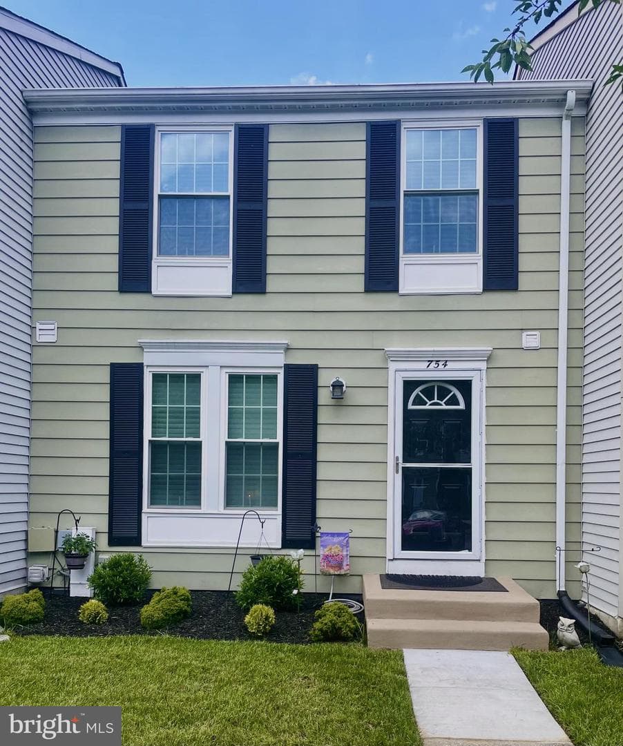 754 Willowby Run photo 1