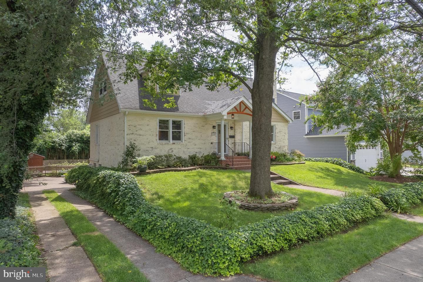735 Glenwood Street photo 1
