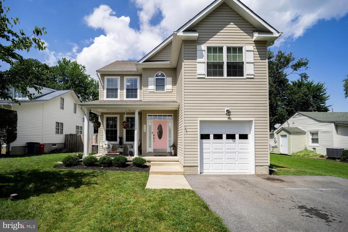214 Poplar Avenue photo 1