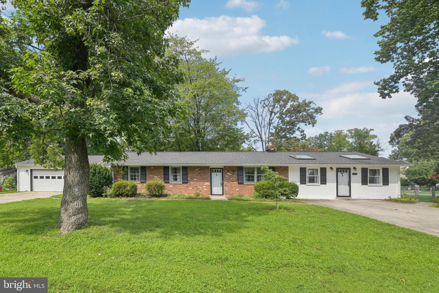 916 Edgewood Road photo 1