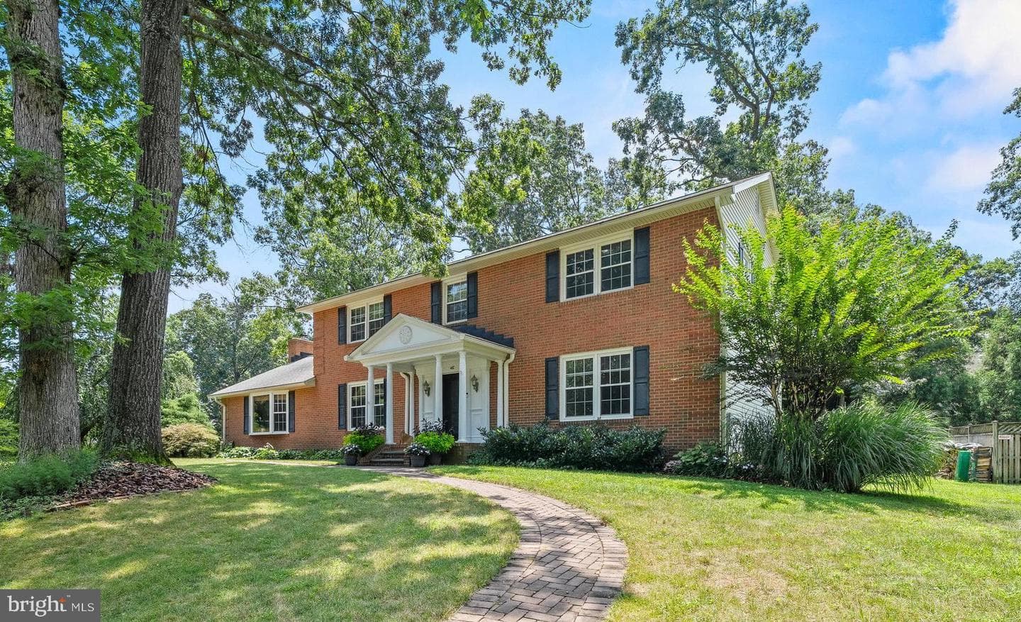 467 Cornwall Court photo 1