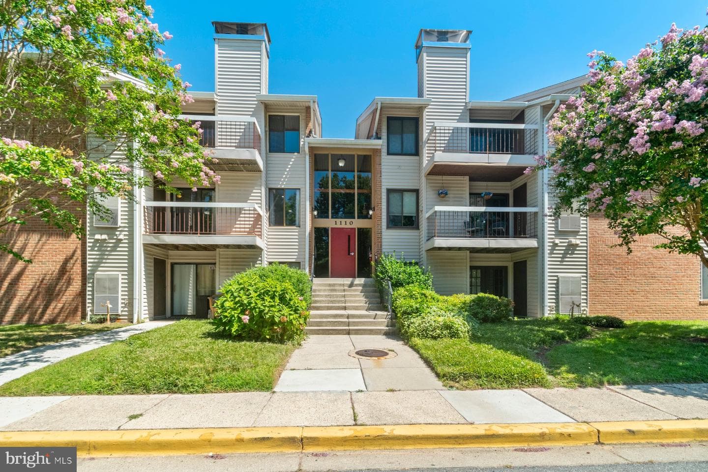 1110 Castle Harbour Way #2a photo 1