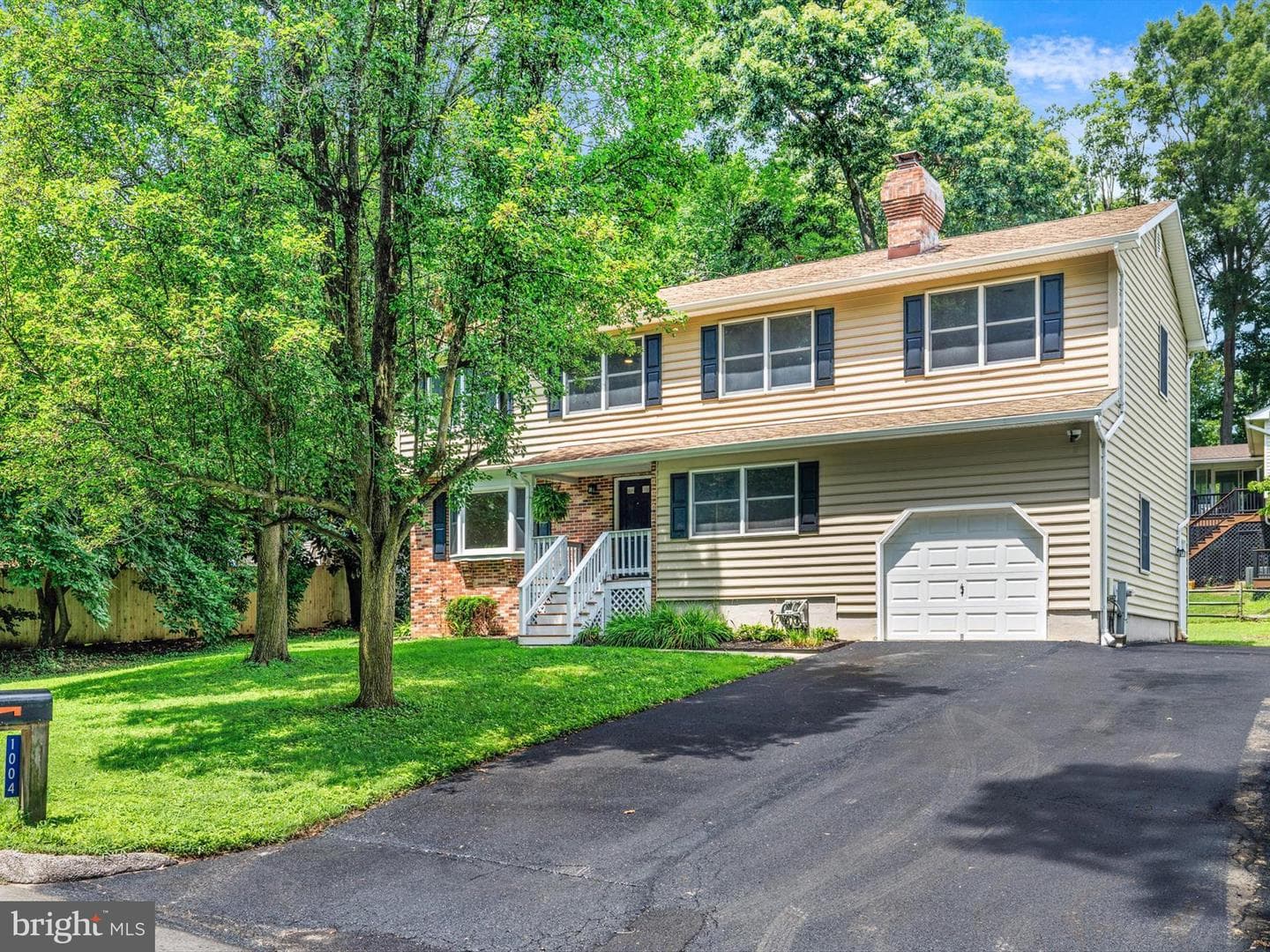 1004 Westway photo 1
