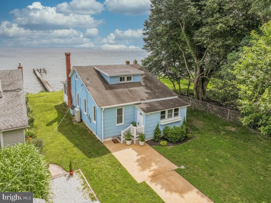305 Bay Front Drive photo 1