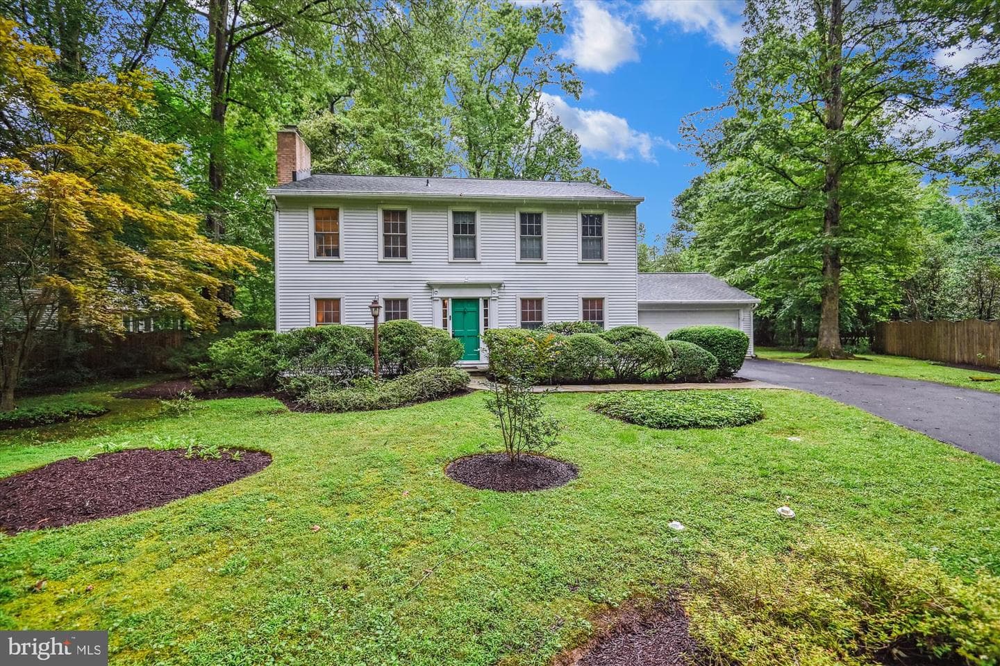 1601 Ridout Road photo 1