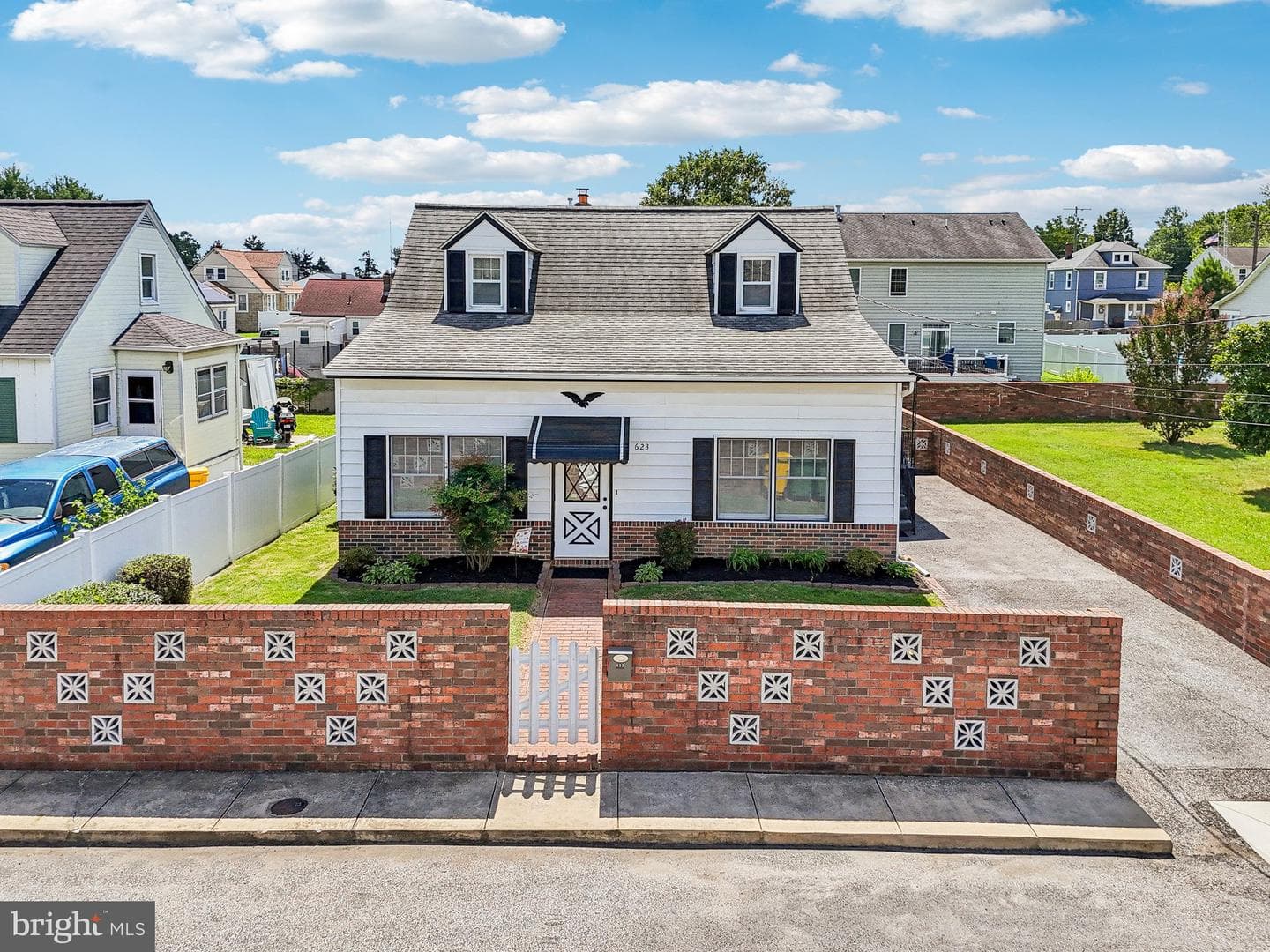623 W Cedar Hill Road photo 1