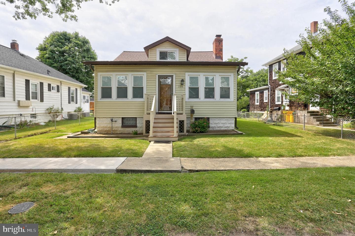 109 5th Avenue photo 1